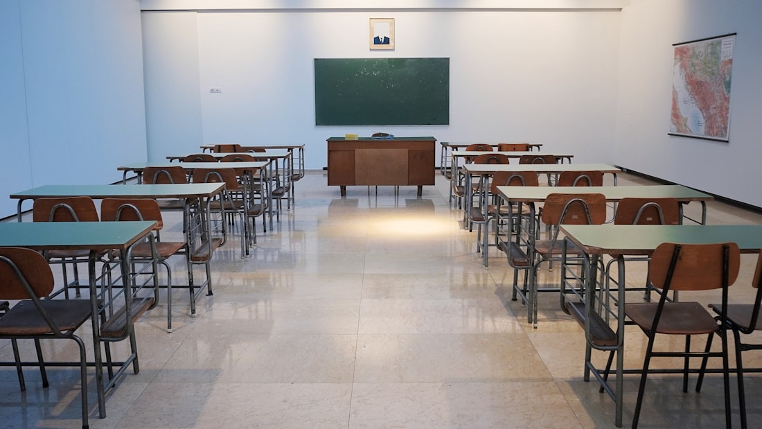 أكاديمية دمشق الدولية